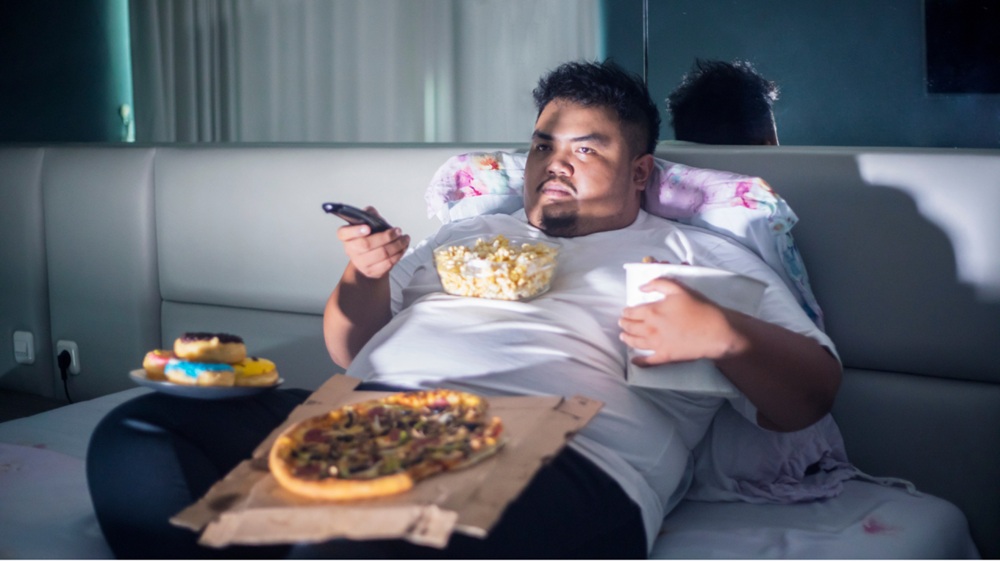 Waspada! Makan Sebelum Tidur Bisa Picu Kenaikan Gula Darah