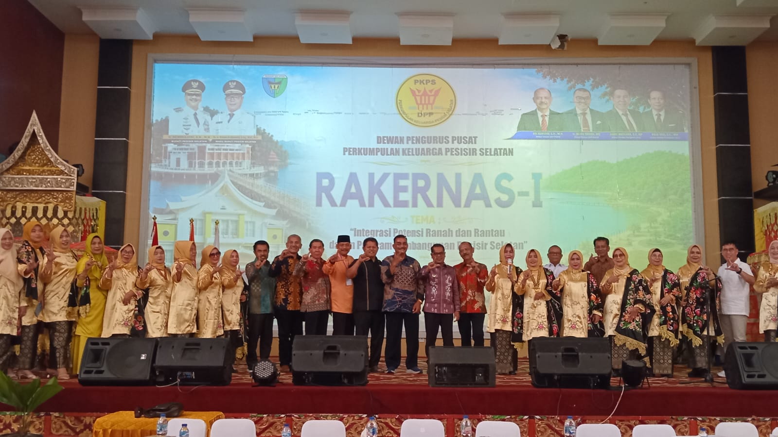 Tutup Rakernas I PKPS, Wabup Risnaldi Ajak Perantau Bersinergi Bangun Pesisir Selatan