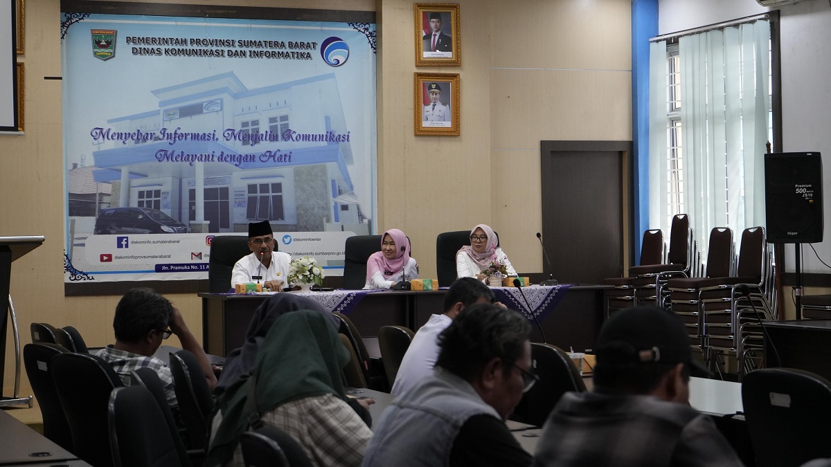 Demi Fokus Belajar, Pemprov Sumbar Terapkan Aturan Gawai di Sekolah Mulai Juni