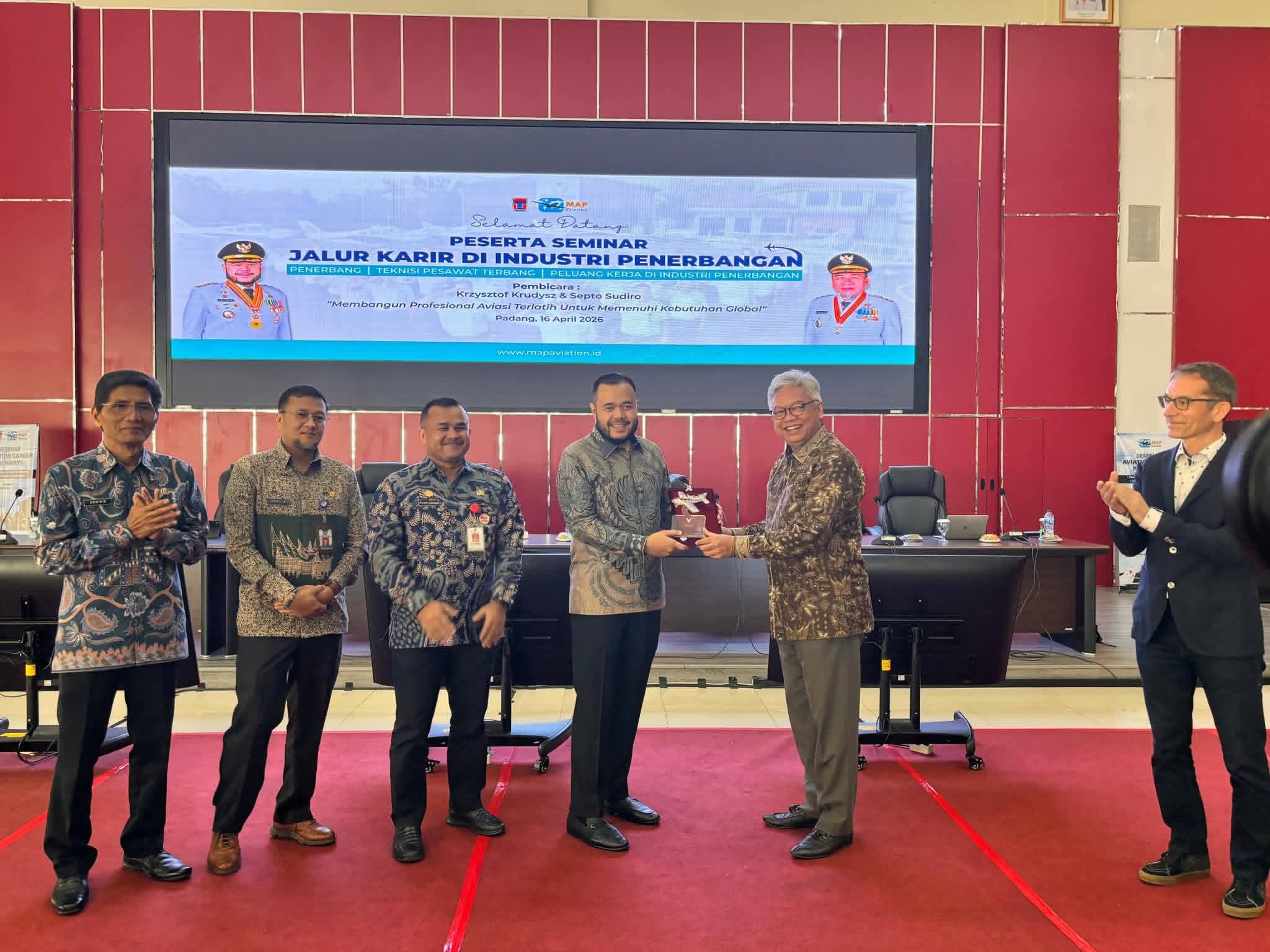 Bidik Industri Aviasi Global, Padang Siapkan Jalur Karir bagi Generasi Muda
