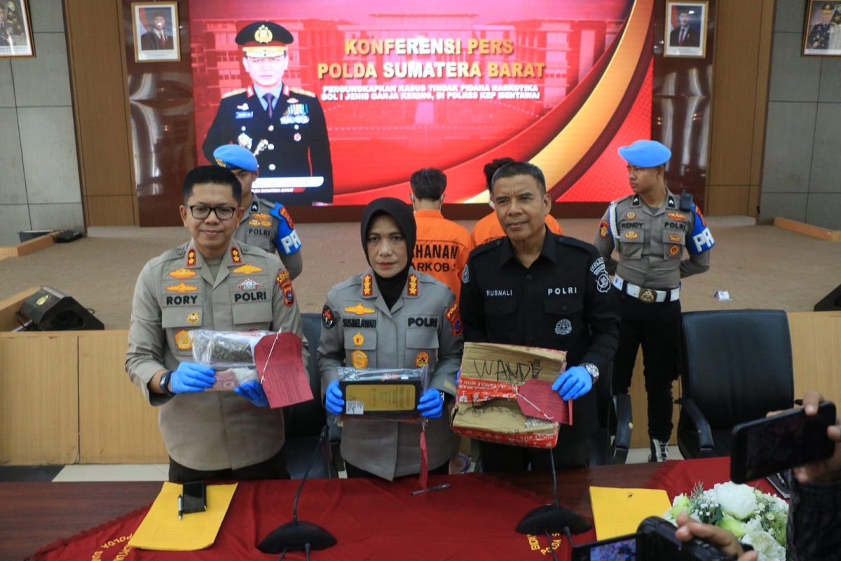 Polres Mentawai Amankan WNA Brasil Bawa Ganja, Sita 41 Gram