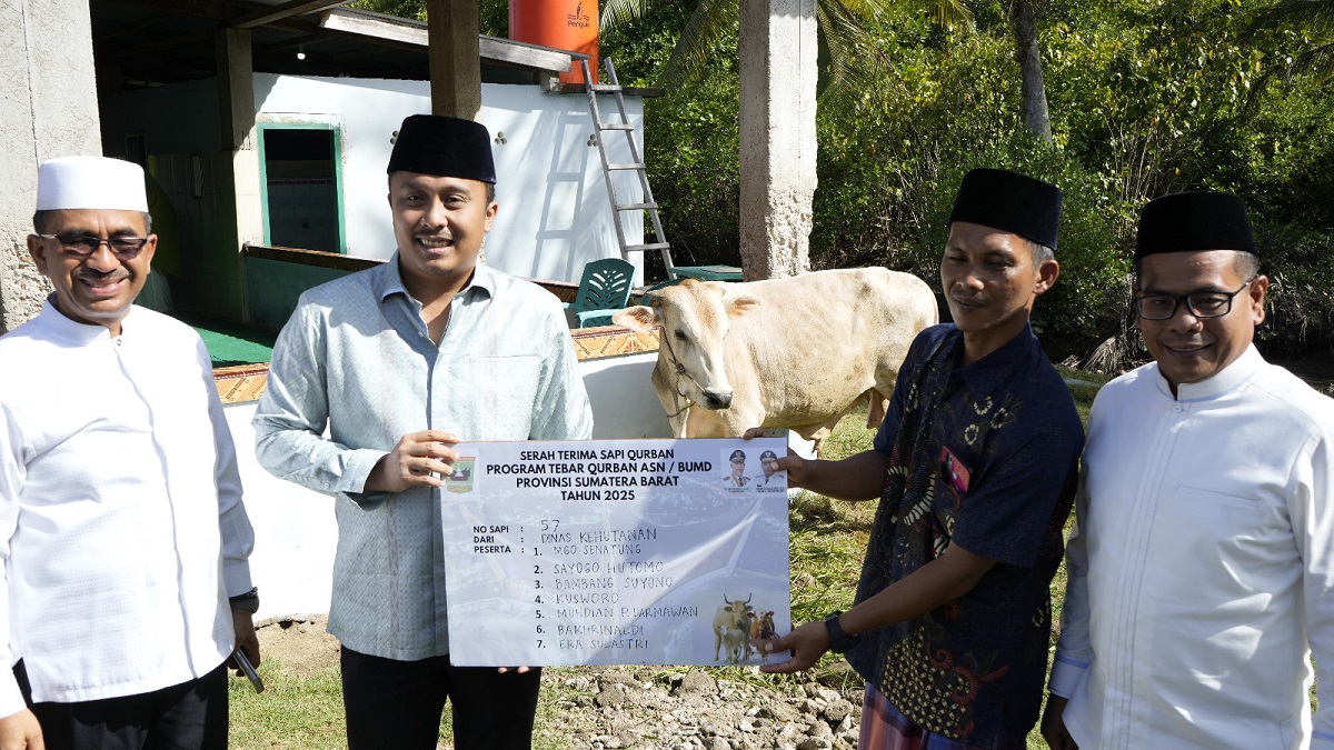 Rayakan Iduladha, Wagub Sumbar Sambangi Warga Kampung Sungai Nyalo