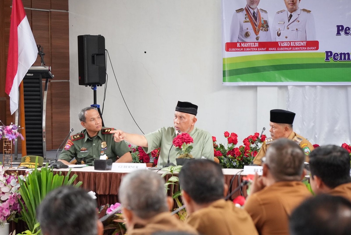 Gubernur Mahyeldi Tekankan Sinkronisasi Program Daerah demi Pertumbuhan Ekonomi Sumbar