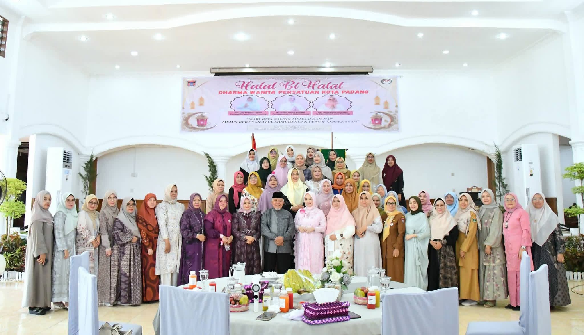 Momentum Halal Bihalal, DWP Kota Padang Teguhkan Kebersamaan dan Komitmen Pengabdian