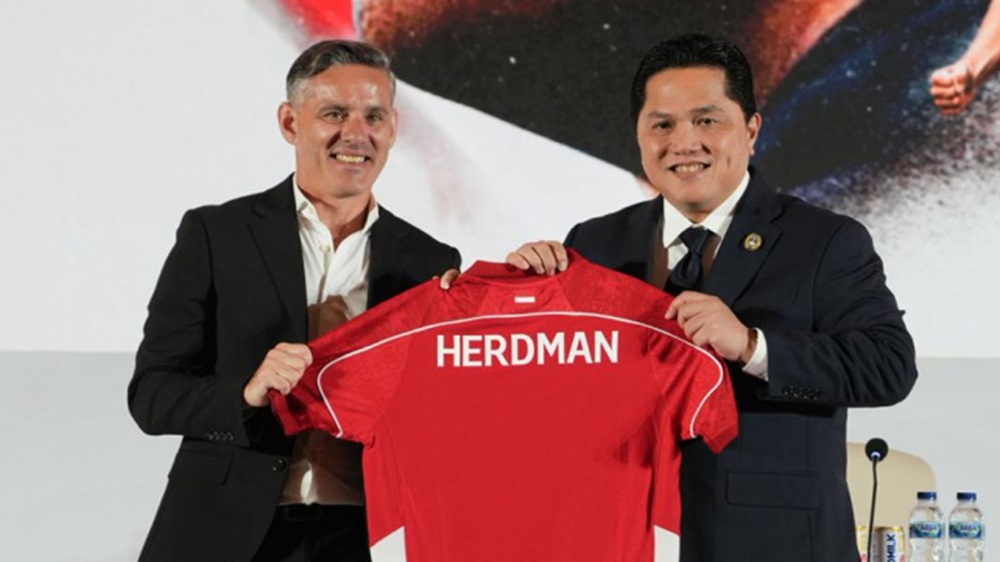 Ketum PSSI Minta Semua Pihak Bersatu Dukung Sepak Bola Indonesia dan John Herdman