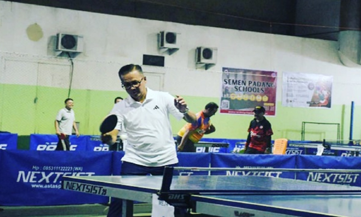 Dirut SIG Buka Turnamen Tenis Meja Antar Karyawan Semen Padang Group