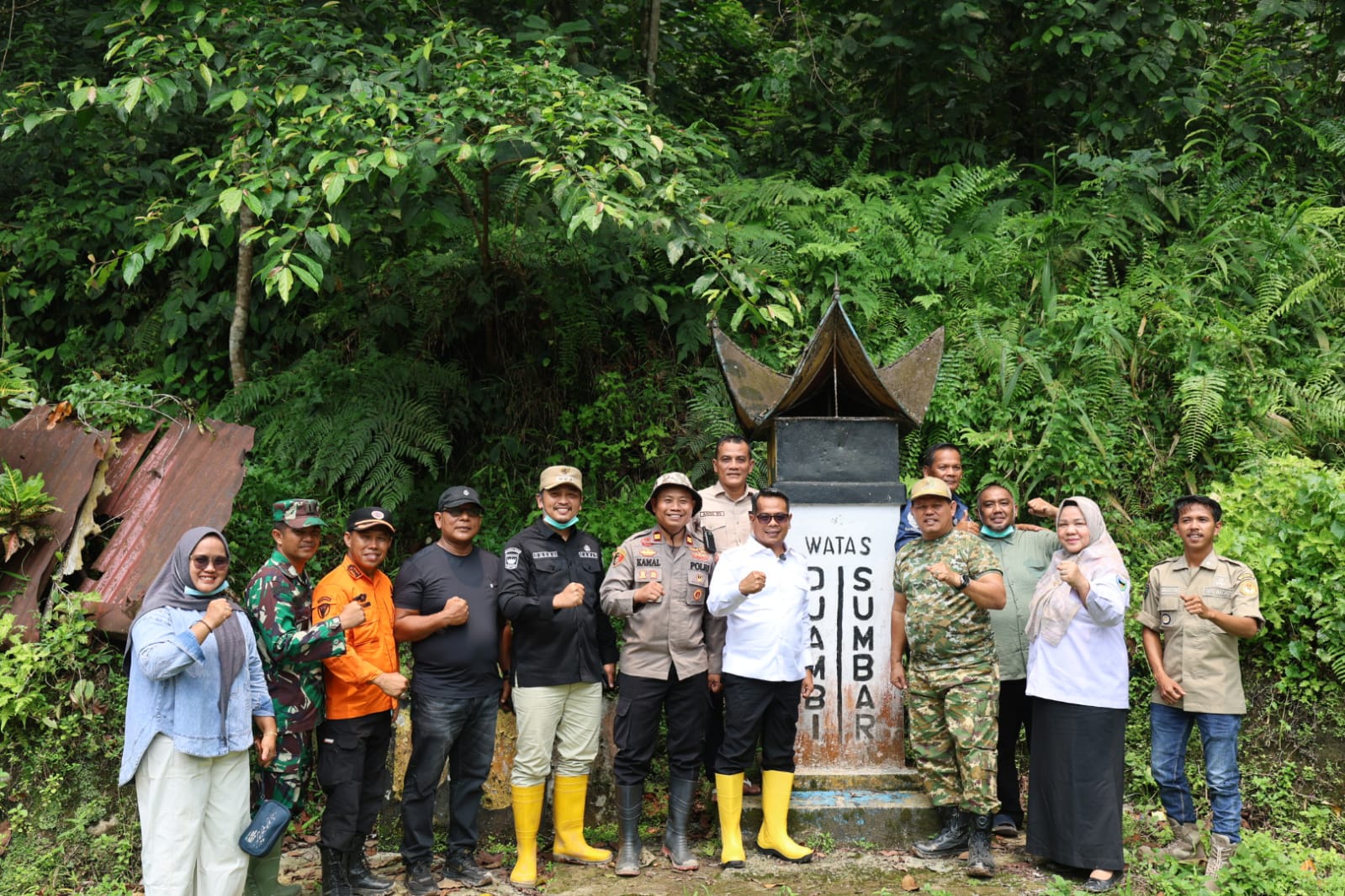 Tinjau Daerah Terdampak Bencana Alam, Wabup Risnaldi Turun Langsung hingga Perbatasan Sumbar-Jambi