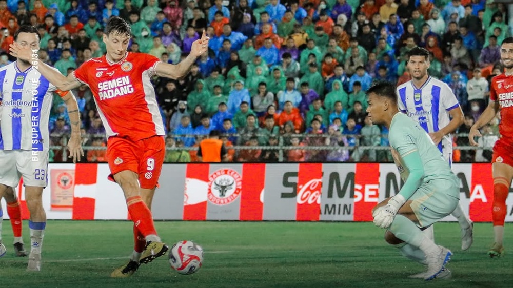 Semen Padang Tumbang 0-2 dari Persib Bandung