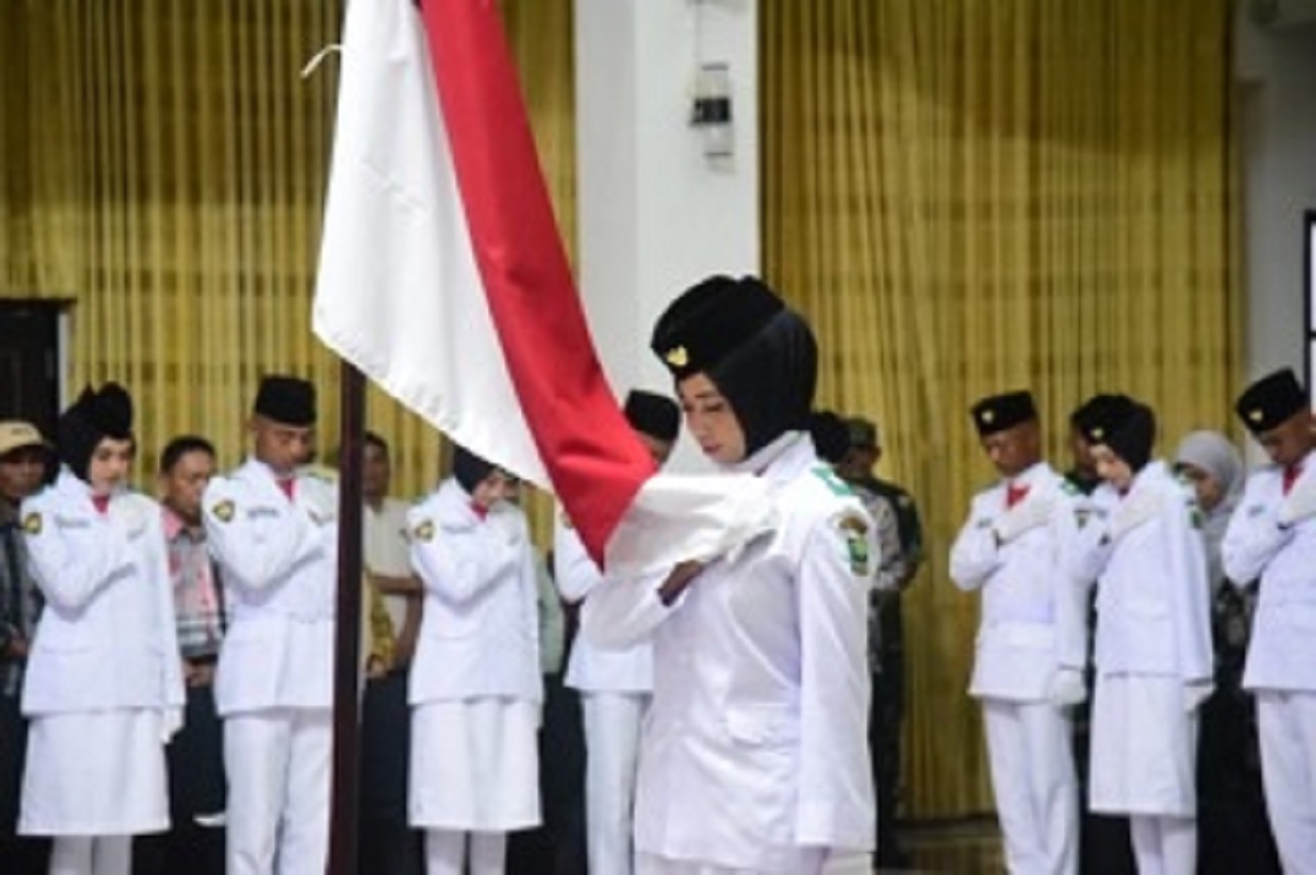Bupati Kukuhkan 34 Paskibraka Padang Pariaman, Generasi Muda Siap Jalankan Tugas Mulia