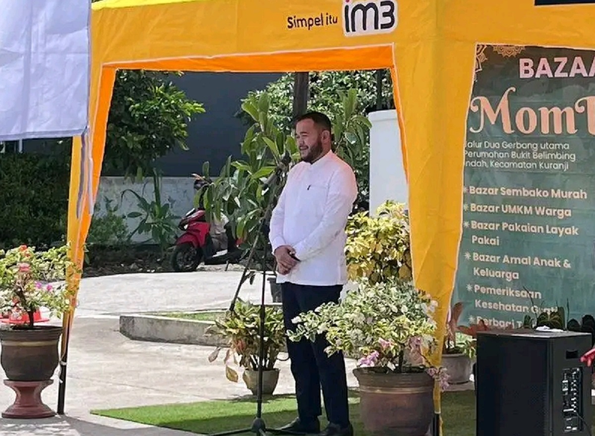 Meriah! Ratusan Warga Kuranji Padati Bazar 'Mom BBI' di Bukit Belimbing Indah
