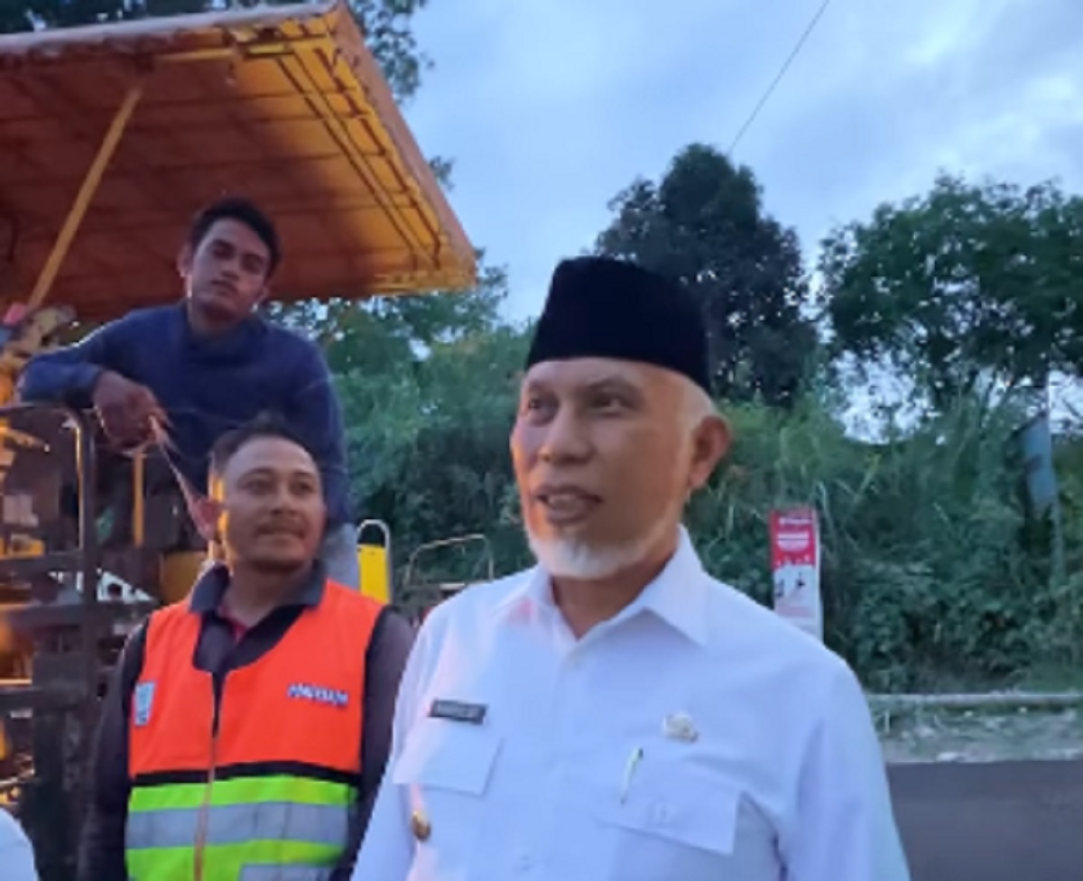 Gubernur Mahyeldi Tinjau Perbaikan Jalan Manggopoh–Padang Luar di Agam