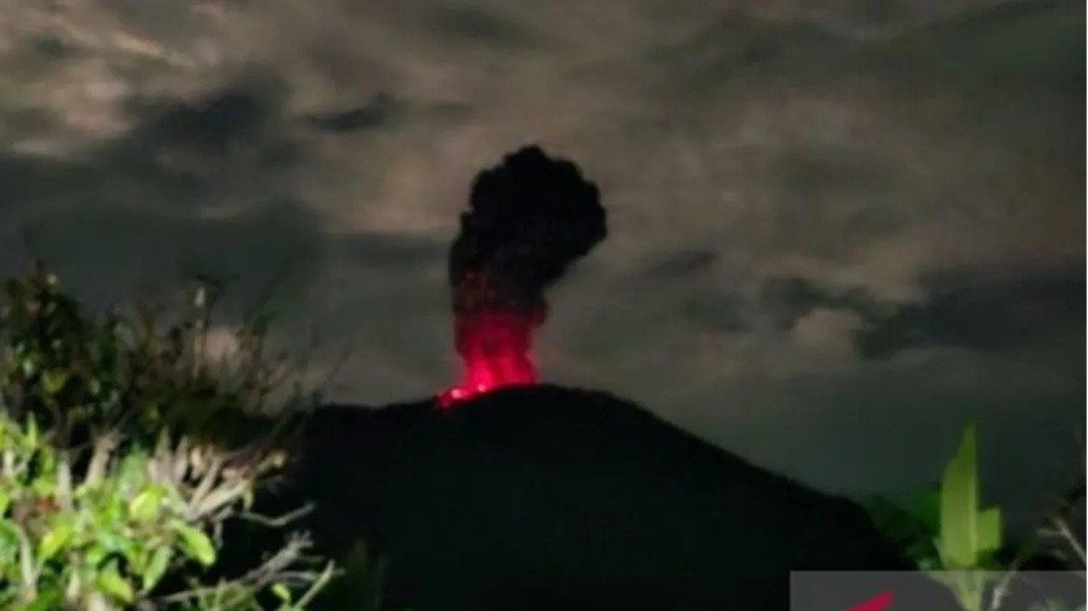 Erupsi Gunung Marapi Tidak Ganggu Operasional Bandara Internasional Minangkabau