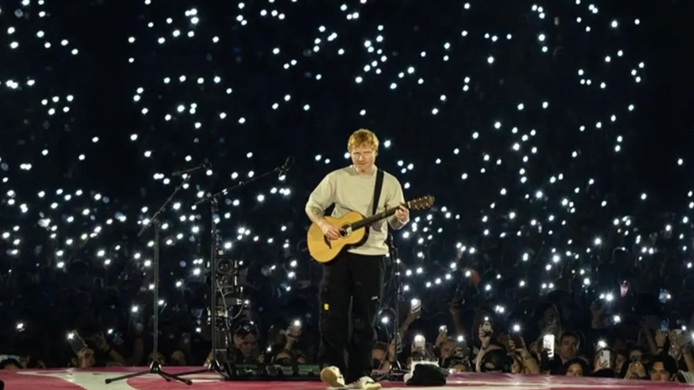 Ed Sheeran Hengkang dari Warner Music Setelah 15 Tahun Bekerja Sama