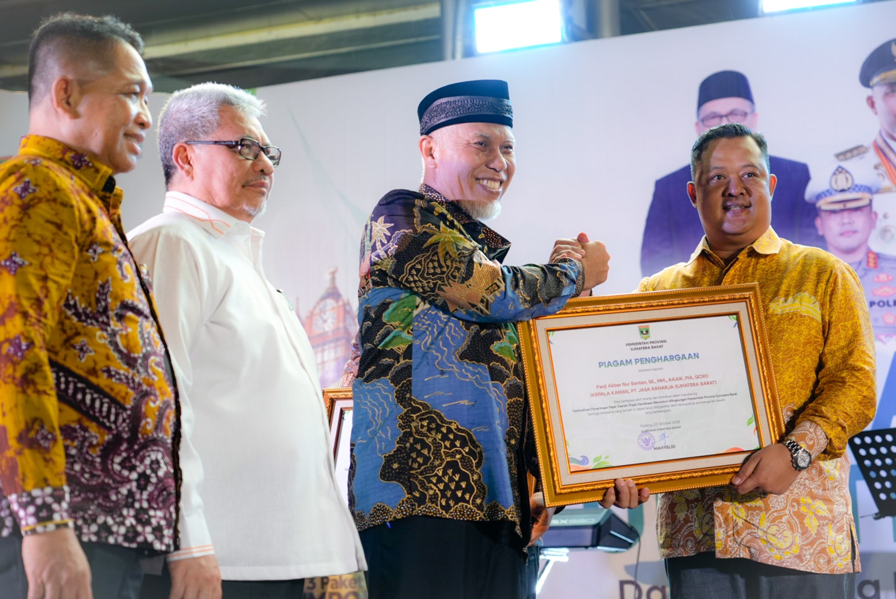 Meriah! Ribuan Warga Padati Kantor Gubernur Sumbar Rayakan Gebyar Pajak Provinsi Sumbar 202