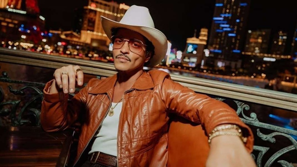 Setelah 10 Tahun, Bruno Mars Rilis Album Solo Baru Bertajuk 'The Romantic'