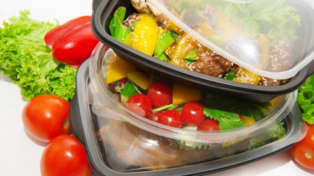Sudah Tahu Belum? Hindari Simpan 6 Jenis Makanan Ini dalam Wadah Plastik 