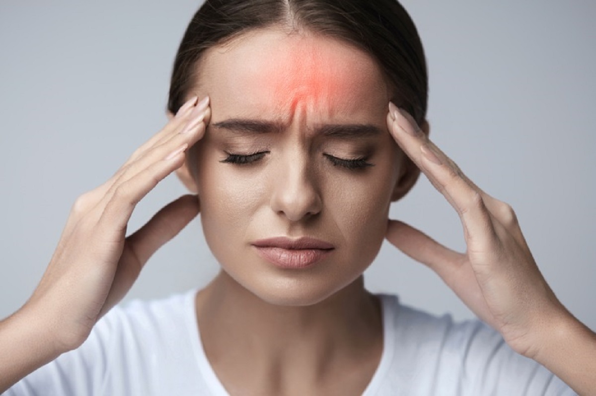 Cara Mengatasi Kepala Pusing, dari Istirahat Cukup hingga Minum Air Putih
