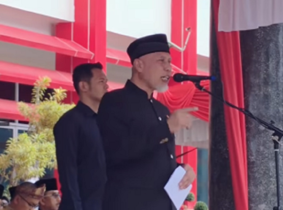 Gubernur Sumbar Instruksikan Salat Berjamaah di Sekolah dalam Rangka Hardiknas 2025