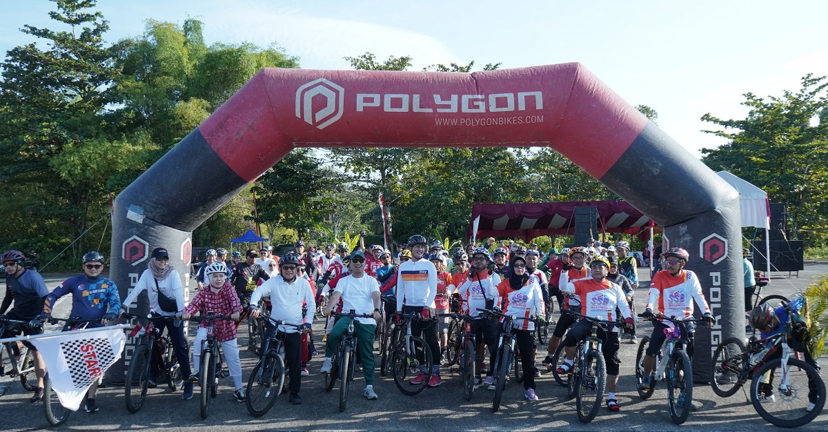 Bupati Padang Pariaman Ikut Meriahkan Fun Bike HUT RI 2025 Bersama Ratusan Warga