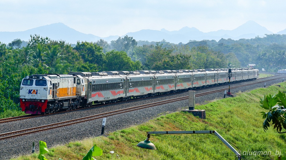 Kemenpar Dorong Pergerakan Wisatawan Nusantara Lewat Kereta Api di KAI Expo 2026