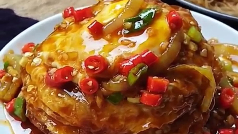 Telur Ceplok Saus Tiram Gurih Pedas, Menu Simpel yang Maknyus