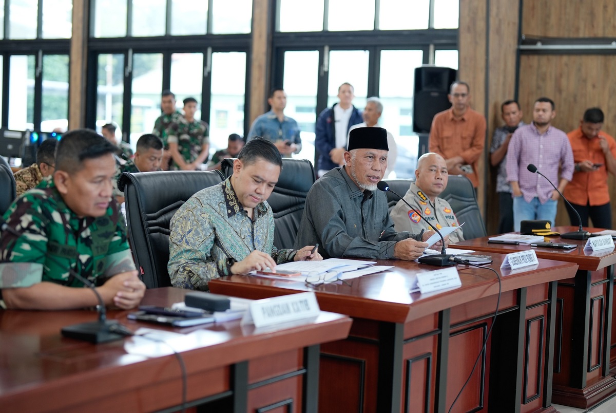 Gubernur Mahyeldi Bangga: Sumbar Bebas Tenda Pengungsian, Warga Sudah Huni Huntara