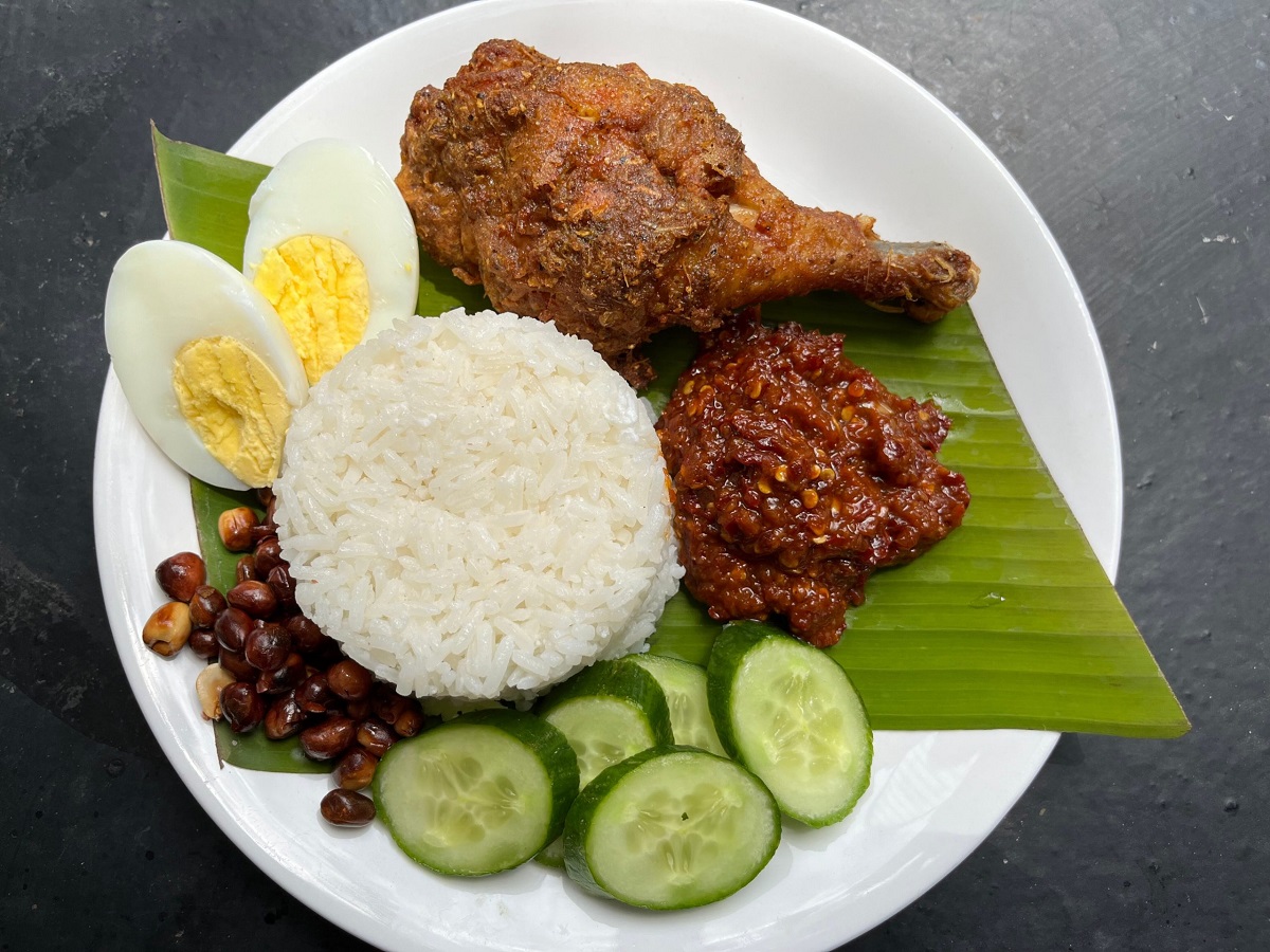 Nasi Lemak, Hidangan Khas Malaysia yang Menggoda Selera: Ini Resep dan Cara Membuatnya di Rumah