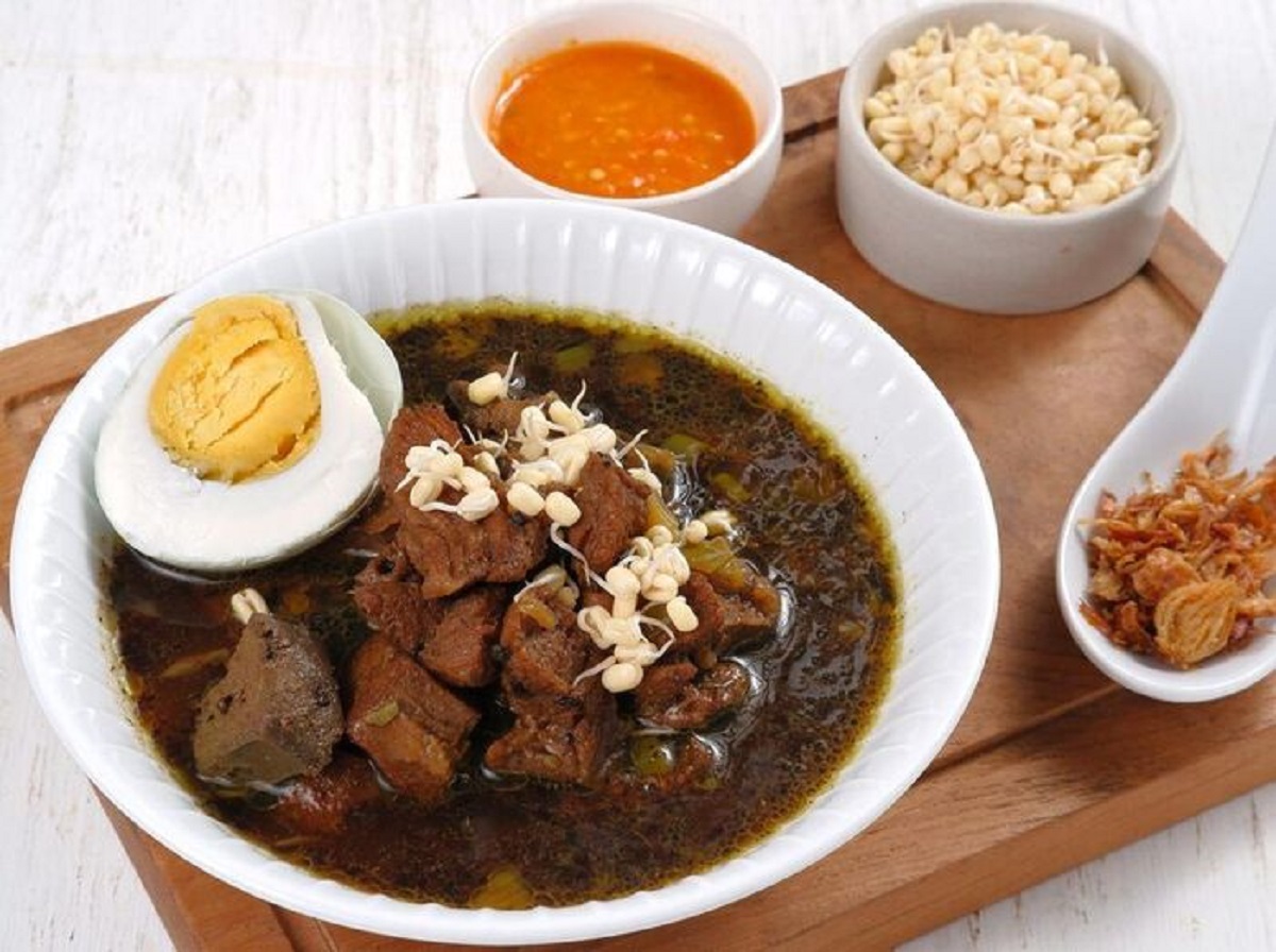 Resep Rawon Khas Jawa Timur, Sajian Legendaris dengan Cita Rasa Autentik