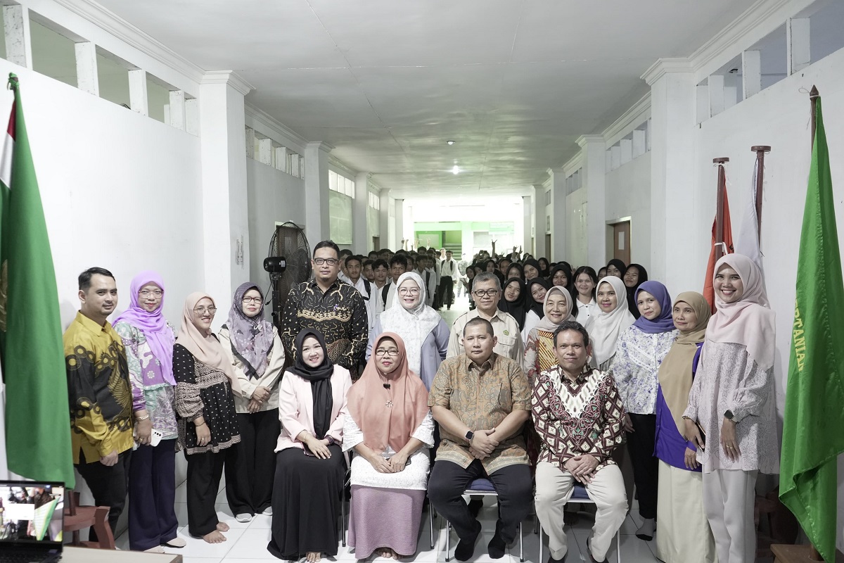 Wagub Sumbar Ajak Mahasiswa UNITAS Bangun Karakter dan Kembali ke Nagari