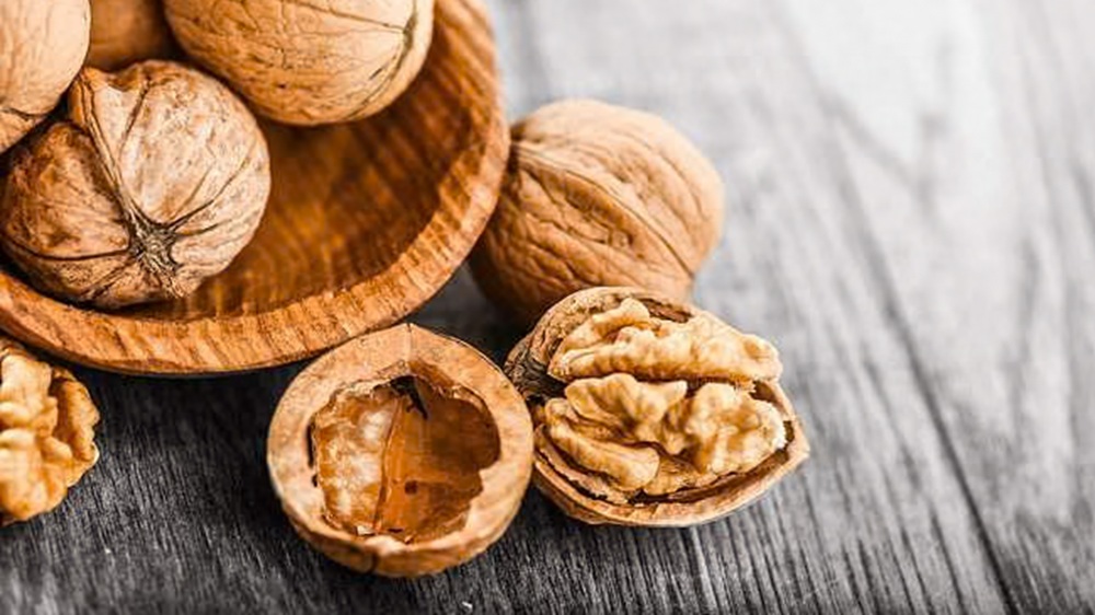 Kacang Kenari Bisa Bantu Tidur Lebih Cepat? Studi Ungkap Pengaruh Melatonin dan Triptofan