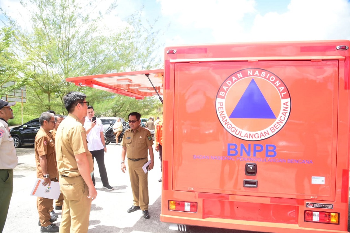 BNPB Serahkan Mobil Dapur Umum, Bupati John Kenedy Azis Apresiasi Dukungan Pusat