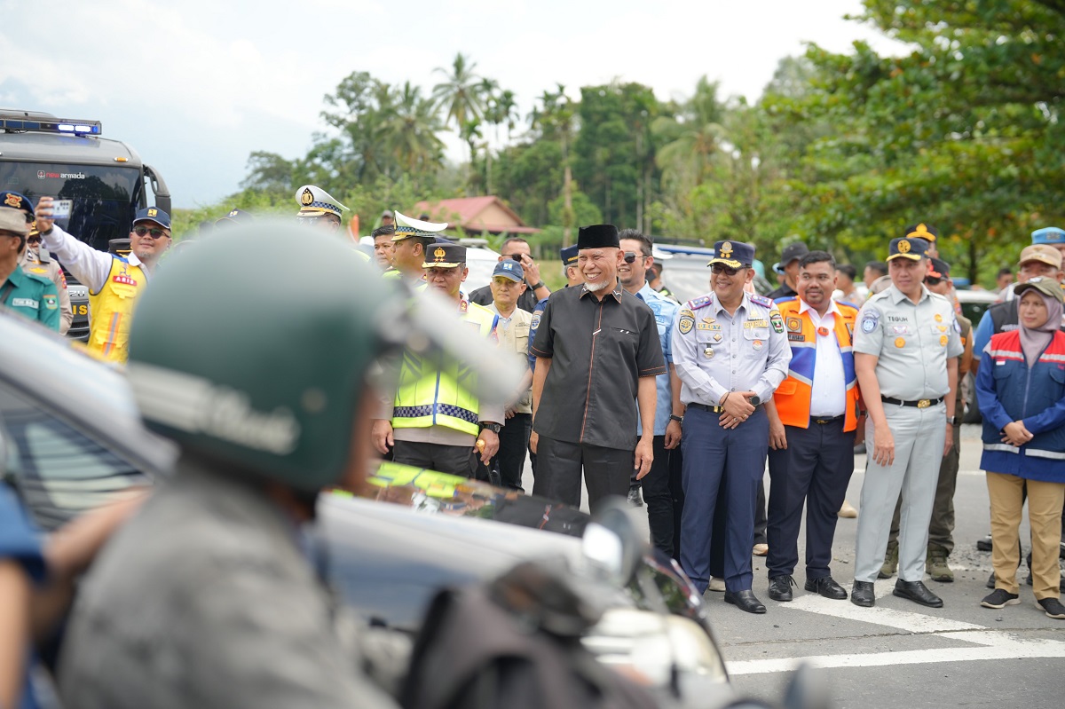 Gubernur Mahyeldi Resmikan One Way Mudik 2026, Targetkan Nihil Kecelakaan di Sumbar
