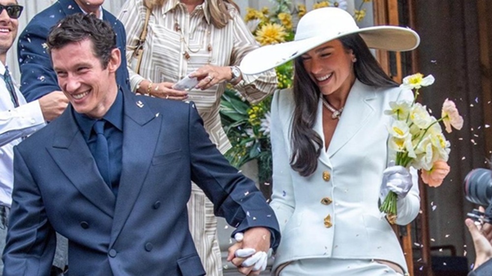 Menikah di London, Intip Detail Pernikahan Dua Lipa dan Callum Turner!