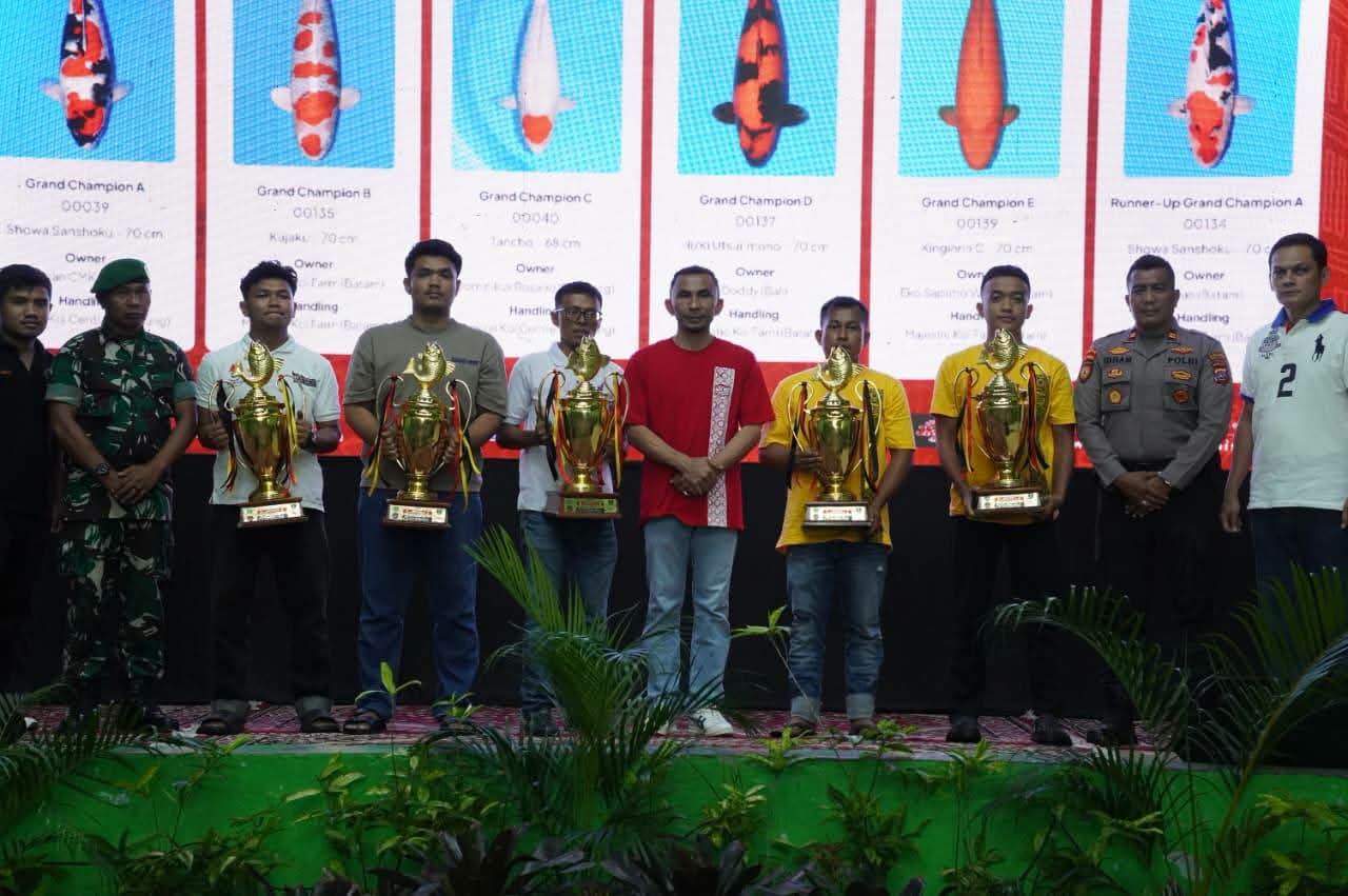 Majestic Koi Farm Batam Borong Gelar Grand Champion Koi Show Sumbar 2026