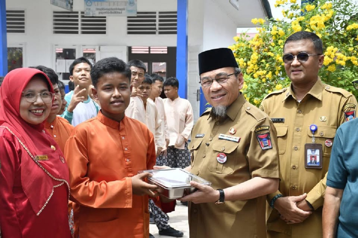 40 Siswa SMP Padang Tidak Bawa Bekal Berkat MBG