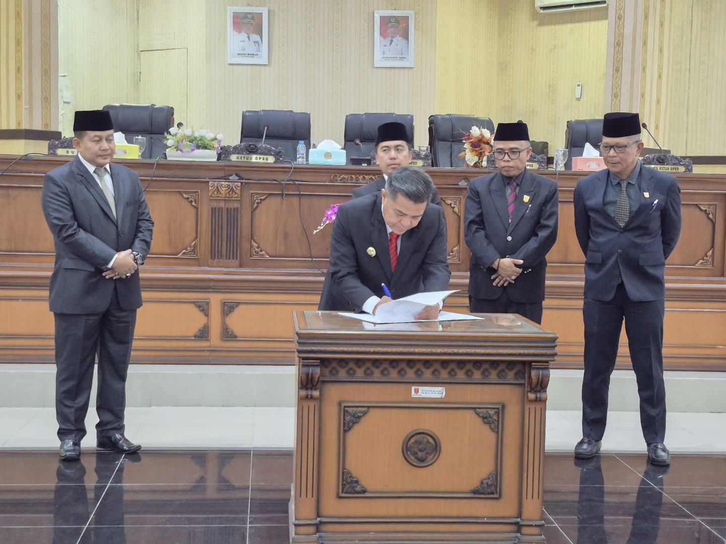 Seluruh Fraksi DPRD Agam Setujui Pencabutan Perda BUMNag Nomor 2 Tahun 2018