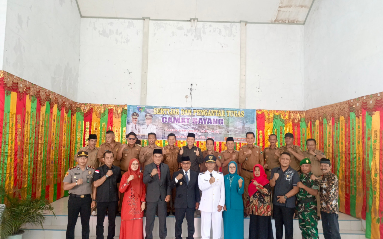 Hadiri Sertijab Camat Bayang, Wabup Risnaldi: Hentikan Cemoohan, Dukung Pembangunan