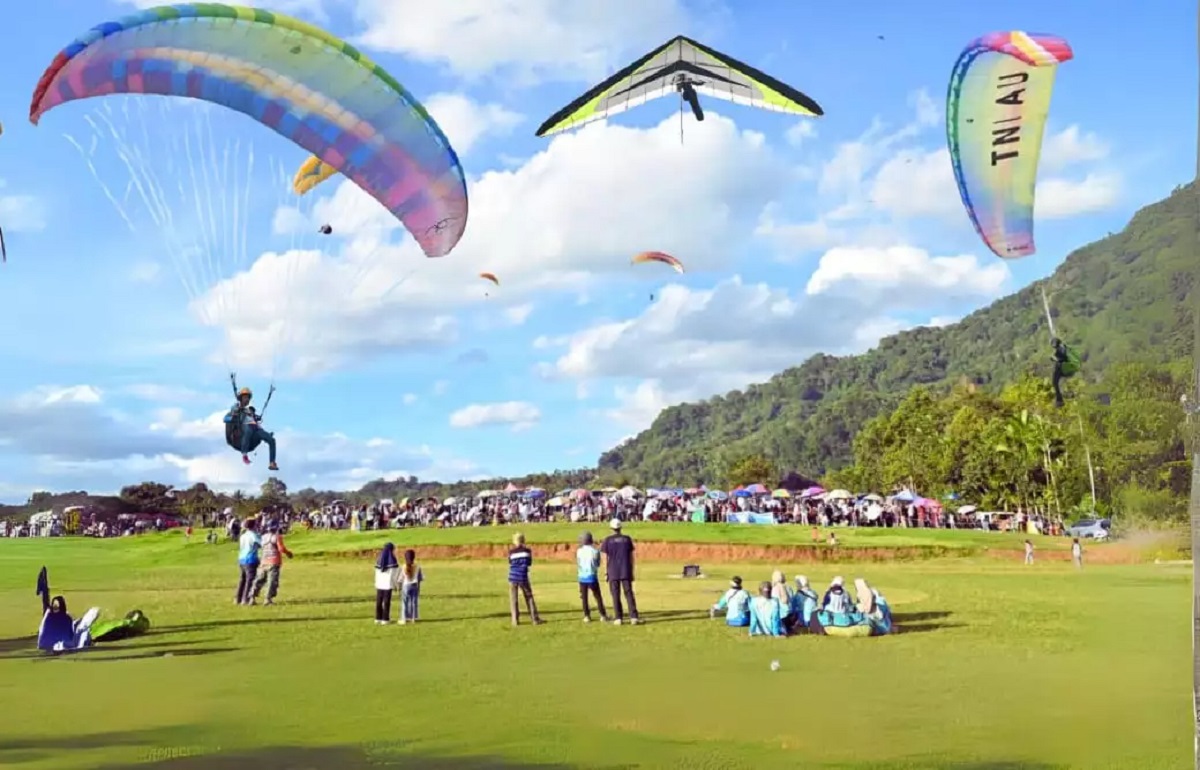 Jambore Paralayang Sumbar I 2025 Ajang Regenerasi