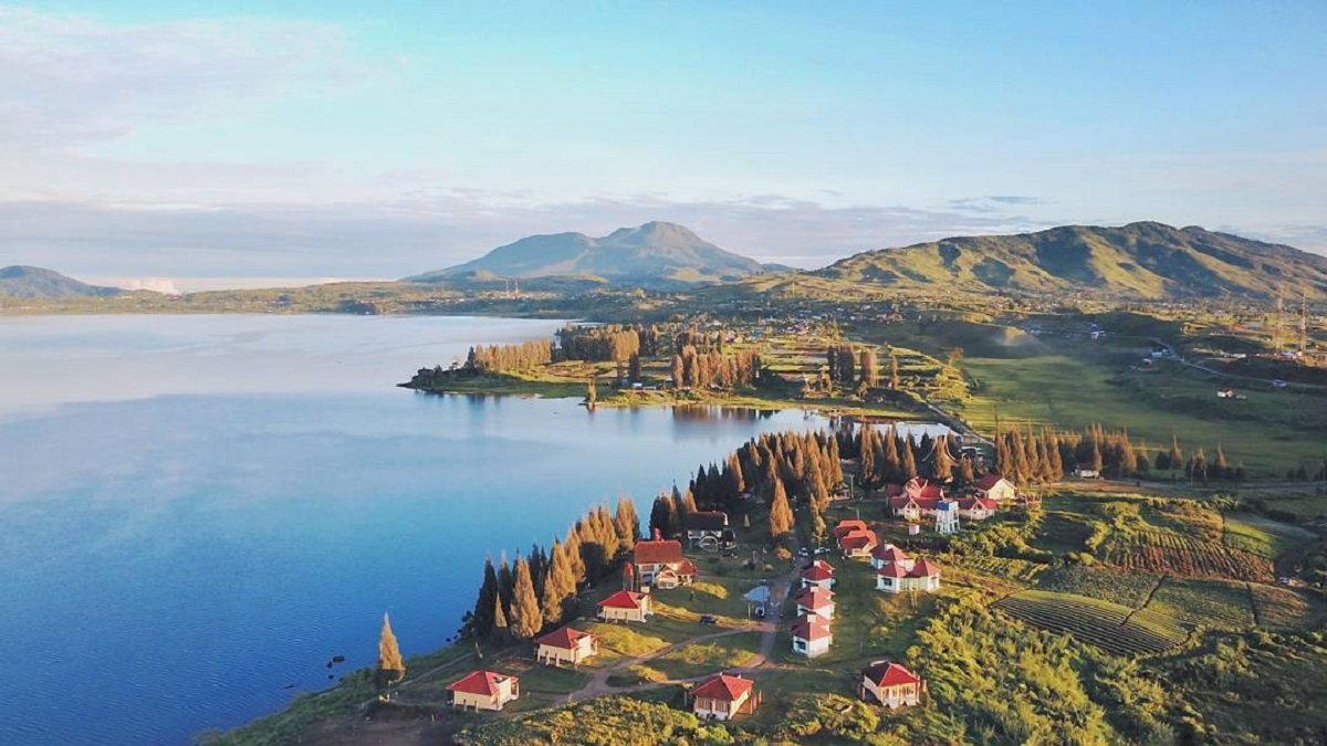 Wisata Alam Terbaik: Danau Kembar di Solok, Sumatra Barat
