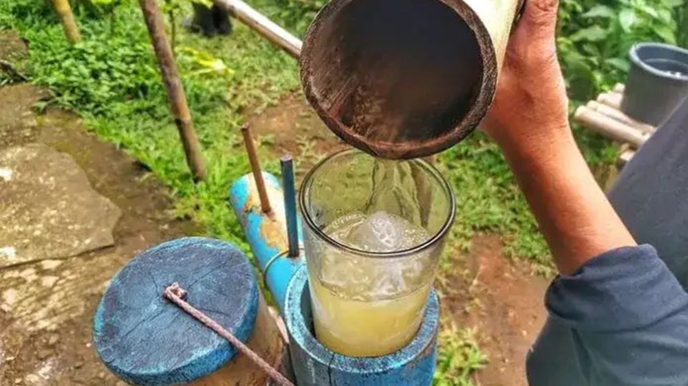Aia Niro, Minuman Manis Alami Berbahan Aren