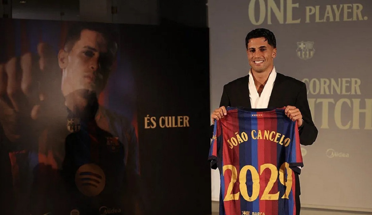 Barcelona Resmi Pulangkan Joao Cancelo dengan Status Permanen