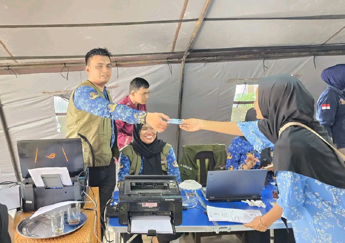 Disdukcapil Padang Fasilitasi Pemulihan Dokumen Adminduk Warga Terdampak Bencana di Huntara Lubuk Buaya