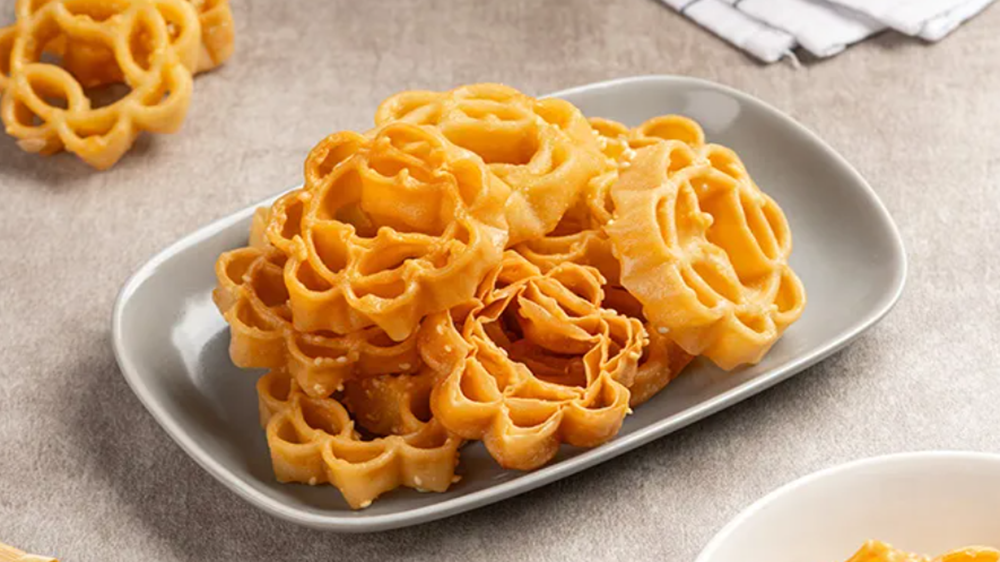 Resep Kembang Goyang Renyah: Camilan Tradisional Gurih yang Mudah Dibuat
