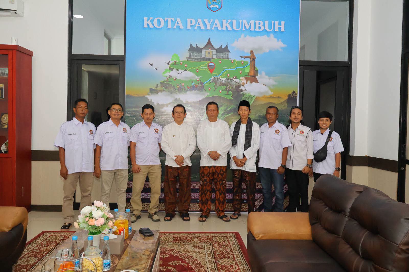 Sinergi Pemko dan Karang Taruna, Wako Zulmaeta Dukung Budidaya Maggot dan Pengawalan Data RTLH