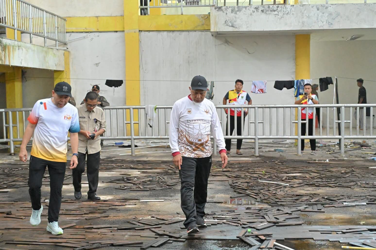 Gubernur Pastikan Rekonstruksi GOR H. Agus Salim Berjalan Sesuai Rencana