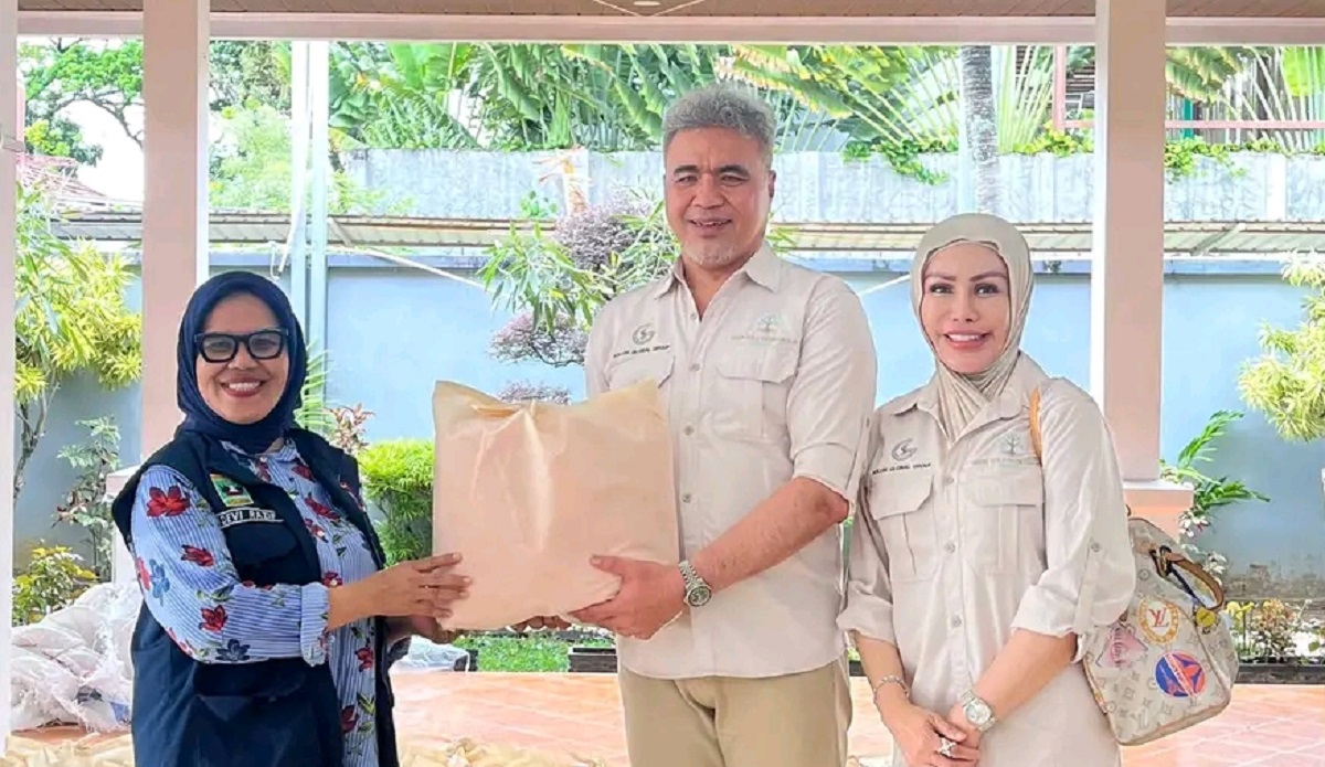 Skinsolution Foundation Bandung Salurkan Bantuan Kebutuhan Pokok untuk Korban Bencana Padang