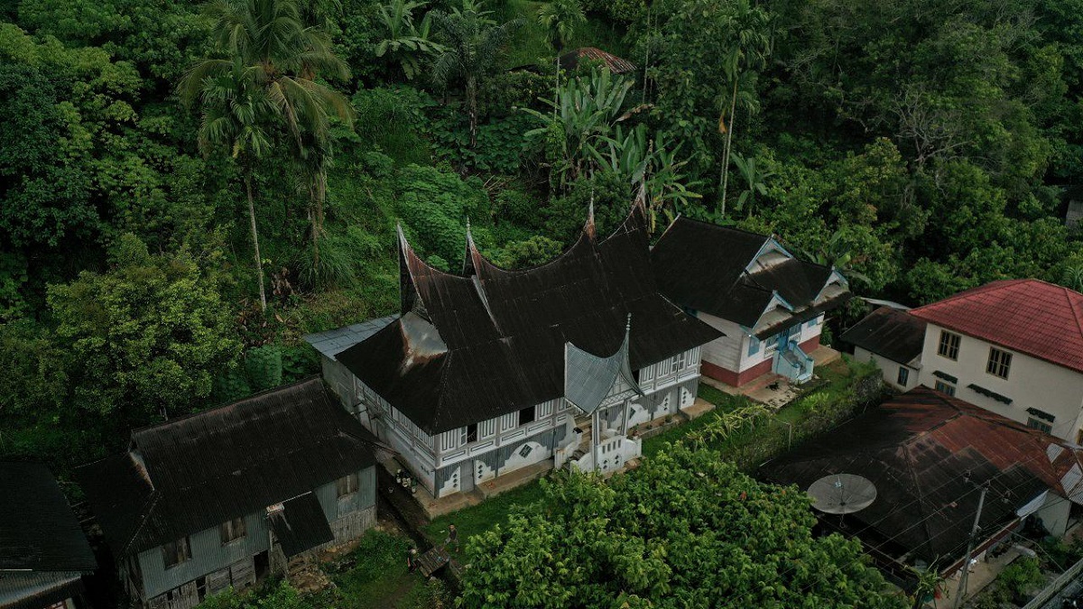 5 Destinasi Wisata Sumatra Barat, Surga Alam dan Budaya di Indonesia