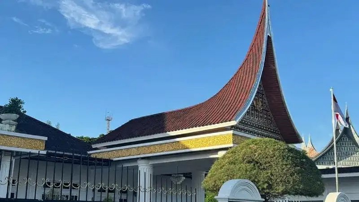 Wagub Sumbar Ungkap Kebanggaannya pada Arsitektur Tradisional Minangkabau