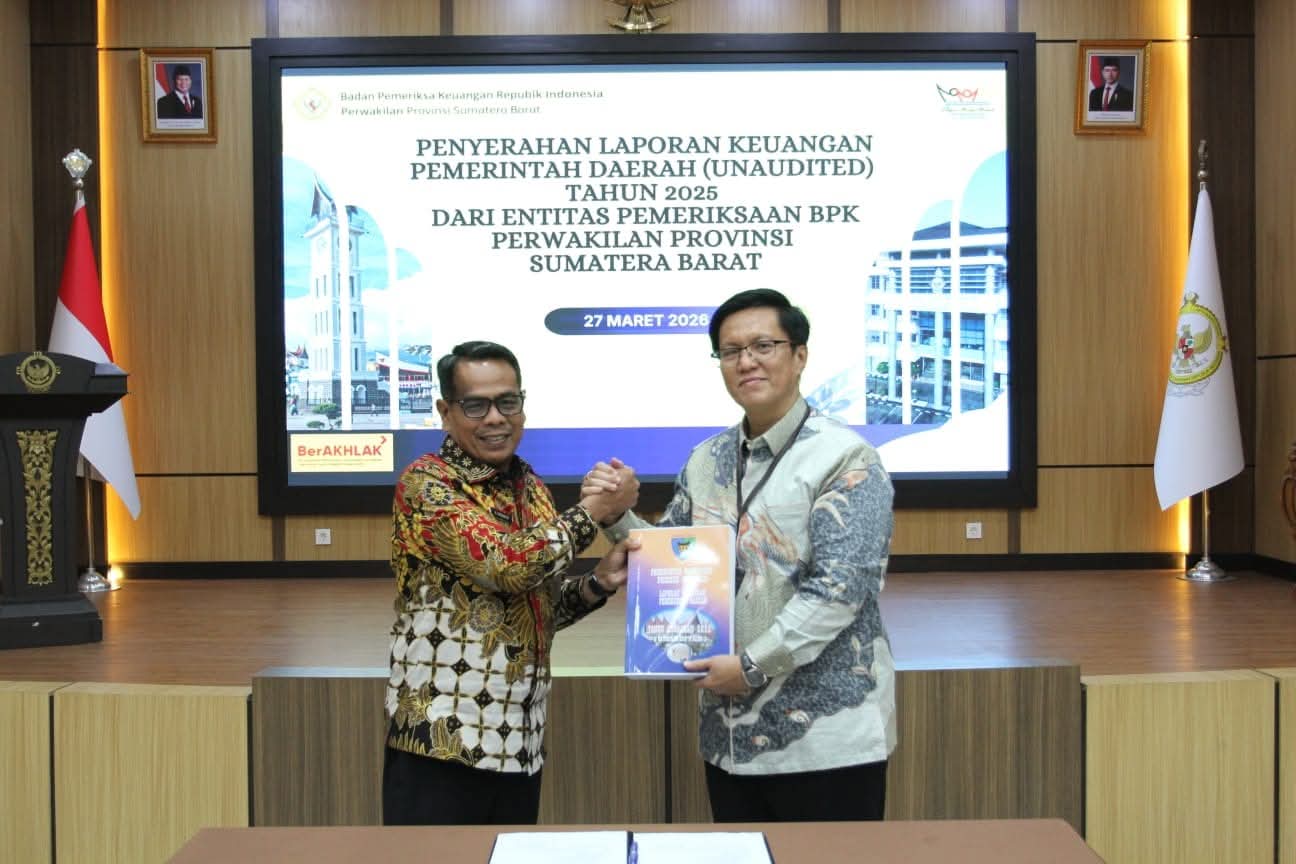 Wabup Pessel Hadiri Penyerahan LKPD 2025 di BPK Sumbar