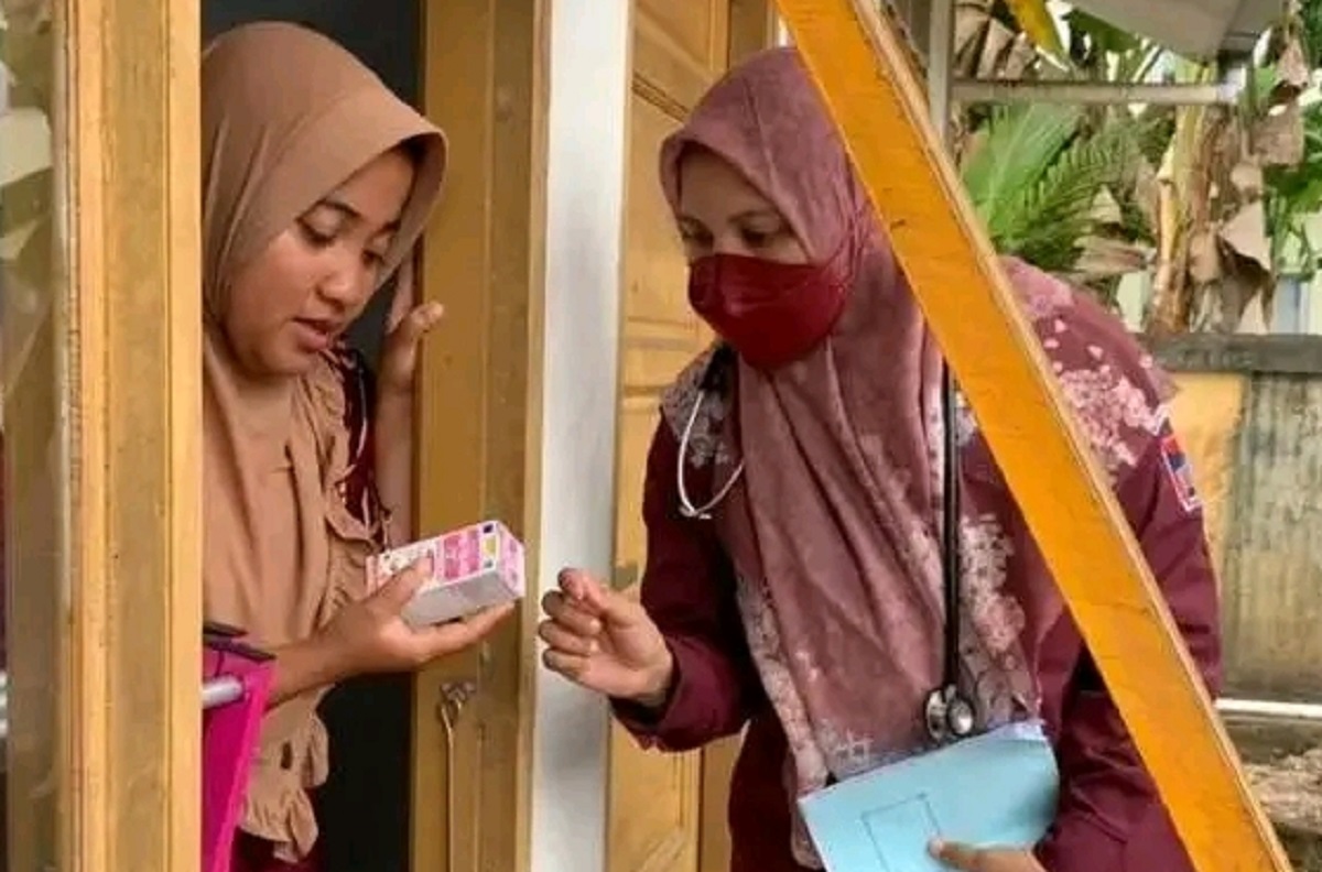 Fokus Pemulihan Korban Banjir Padang: Puskesmas Lubuk Buaya Dampingi Kesehatan 80 KK Penghuni Rusus